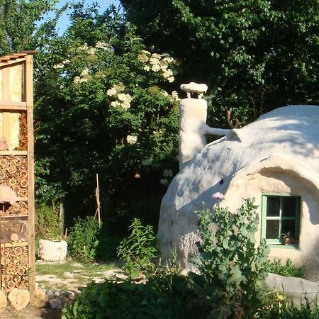 Kerterre des Gallerands Bessais-le-Fromental Exterior foto